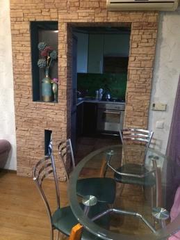 3-room apartment in the center, Krivoy Rog - apartment by the day