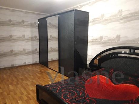 3-room apartment in the center, Krivoy Rog - apartment by the day