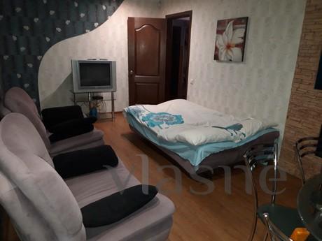 3-room apartment in the center, Krivoy Rog - apartment by the day