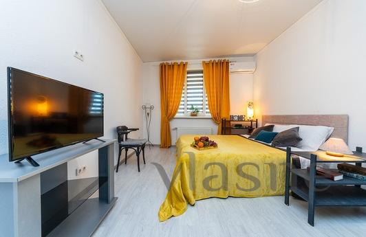 Spacious 1-room apartment with a terrace in the Obolon SKY b