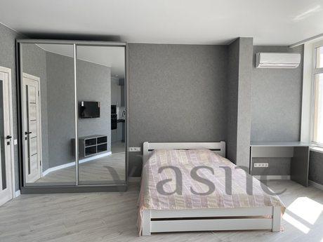Arcadia beach with sea view, Odessa - apartment by the day