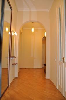 Fine apartment in Kiev, Kyiv - apartment by the day