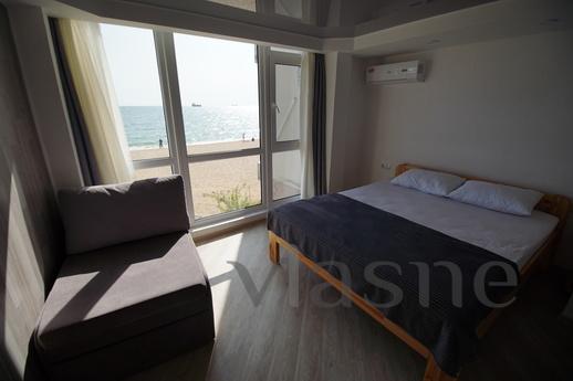 Apartments in a house on the sand-gorgeo, Chernomorsk (Illichivsk) - apartment by the day