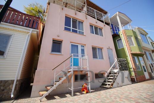 To take a booth like a booth in Odessa, Chernomorsk (Illichivsk) - apartment by the day