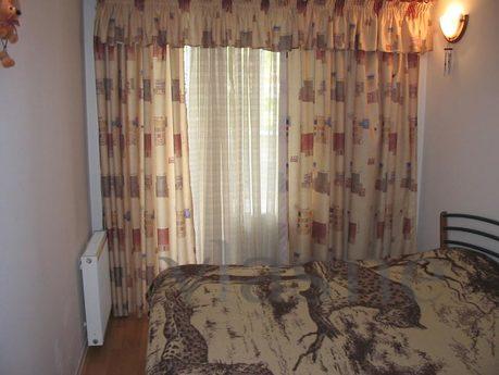 2-bedroom: Artema St 59, Kyiv - apartment by the day