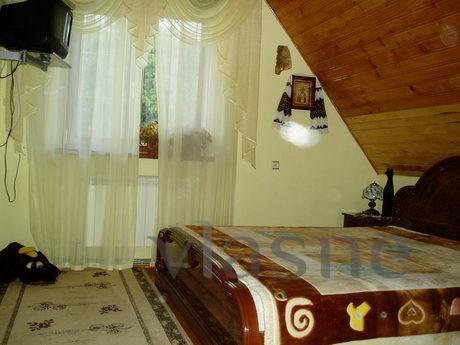 The mountain air, the silence and the si, Yalta - apartment by the day