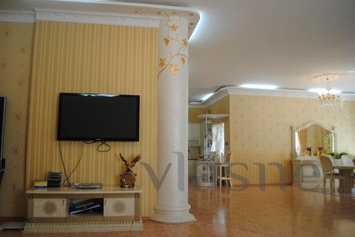 $ 5,000 / month (July, August) House near the sea! A three-s
