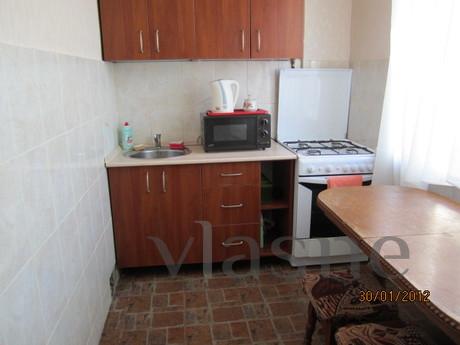 3rd house from the metro Minskaya, Kyiv - apartment by the day