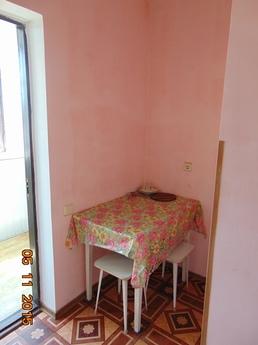 Cheap accommodation near the sea, Yevpatoriya - apartment by the day