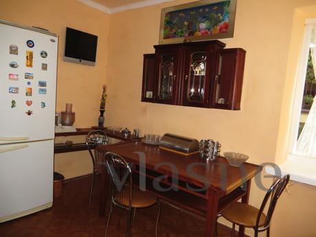 Two rooms in a mansion 10 min. from the , Lviv - apartment by the day