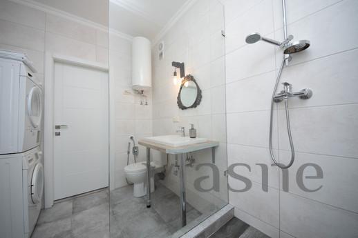 1-bedroom apartment next to metro Slavut, Kyiv - apartment by the day