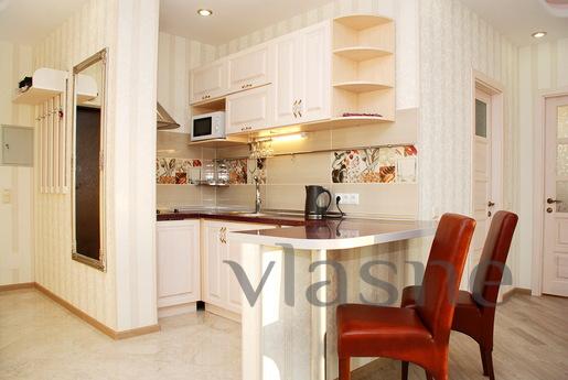 2 bedroom apartment in Osokorky, Kyiv - apartment by the day