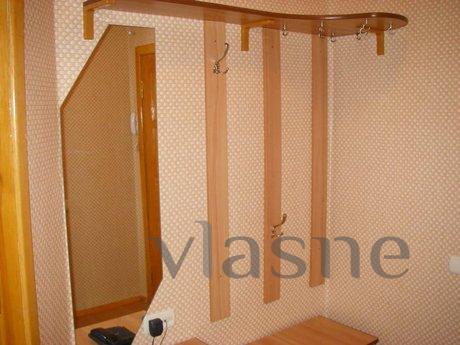 Center of the city renovated sleeps 4, Kyiv - apartment by the day