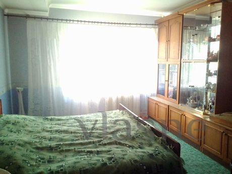 Daily rent kom.kv. 2 (altered 3KA Studio), Kharkov Highway 2