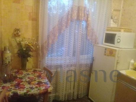 Rent daily, hourly comfortable apartment, Okhtyrka - apartment by the day