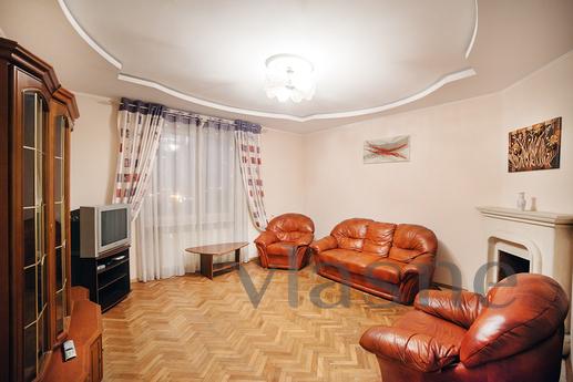 Large apartment for six trehkom, Lviv - apartment by the day