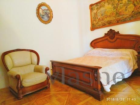 One-bedroom apartment in the center with, Lviv - apartment by the day