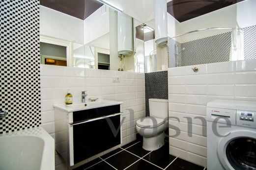 Designer apartment not far from the sea!, Odessa - apartment by the day