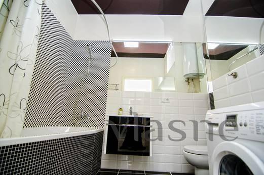 Designer apartment not far from the sea!, Odessa - apartment by the day