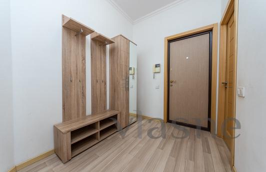 2-к в новом доме, 5 минут от метро, Киев - квартира посуточно