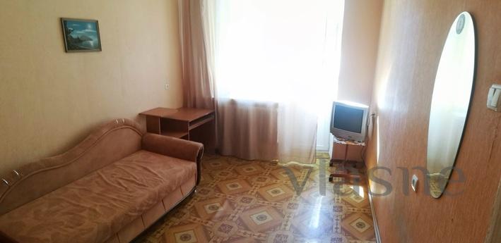 Rent 1 to an apartment 10 minutes from the train stations an