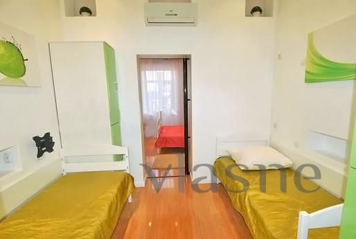 Apartment 'Cozy flat', centr, Yalta - apartment by the day