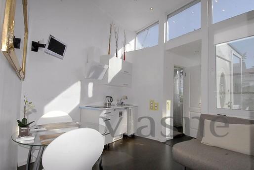 Apartment 'Cozy flat', centr, Yalta - apartment by the day