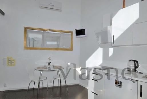 Apartment 'Cozy flat', centr, Yalta - apartment by the day
