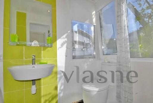 Apartment 'Cozy flat', centr, Yalta - apartment by the day
