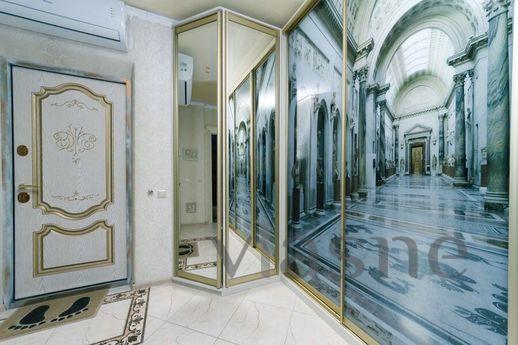 Classic apartment, metro Vasilkovskaya, Kyiv - apartment by the day
