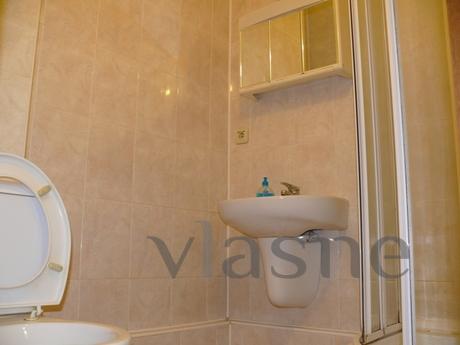 Red Army 85-87 Center Kyiv, Kyiv - apartment by the day