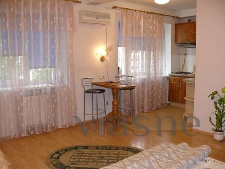 Red Army 85-87 Center Kyiv, Kyiv - apartment by the day