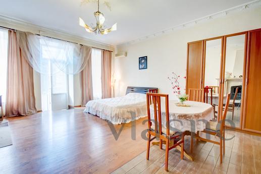 Cozy studio apartment in the historic center of Odessa. The 