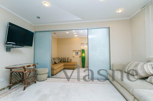 Apartment in the center, Kyiv - apartment by the day