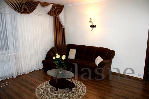 Luxury 2-bedroom apartment with WI-FI!, Dnipro (Dnipropetrovsk) - apartment by the day