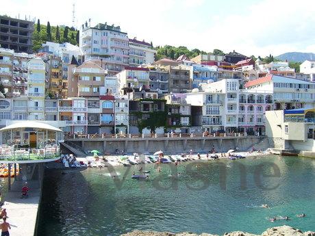 Rent a room at the sea at any time, Yalta - apartment by the day