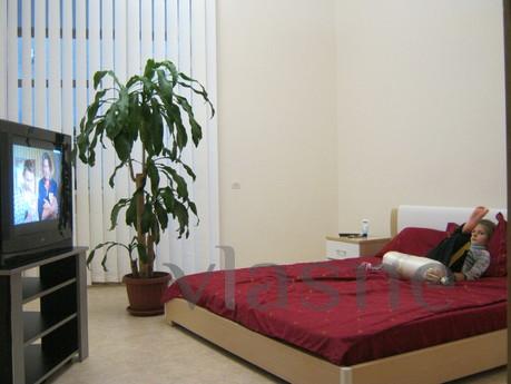 Center .. WI-FI. Convenient location., Simferopol - apartment by the day