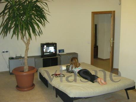 Center .. WI-FI. Convenient location., Simferopol - apartment by the day