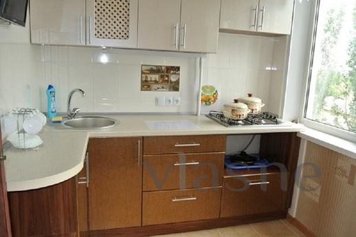 Three bedroom apartment Vokzalnoye High, Kerch - apartment by the day