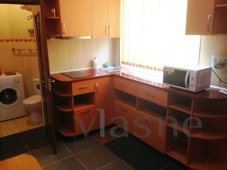 Large apartment suites at HPU in the &qu, Simferopol - apartment by the day