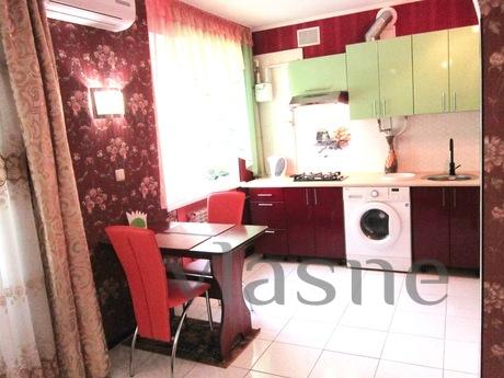 Studio in the center near the Liberty Sq, Kherson - apartment by the day