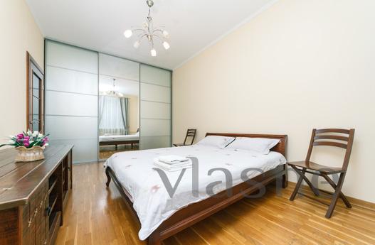 Excellent apartment renovated Pechersk, Kyiv - apartment by the day