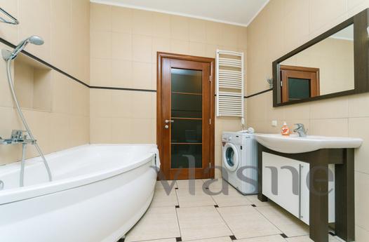 Excellent apartment renovated Pechersk, Kyiv - apartment by the day
