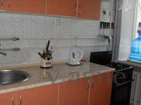1-room. square-ra to the sea 5 minutes., Feodosia - apartment by the day