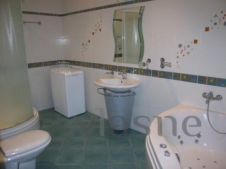 VIP-Q3 Center, Circus, Dmytrivs'ka,13а, Kyiv - apartment by the day
