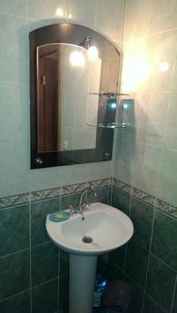 2 BR Apartment in Simferopol Center, Simferopol - apartment by the day