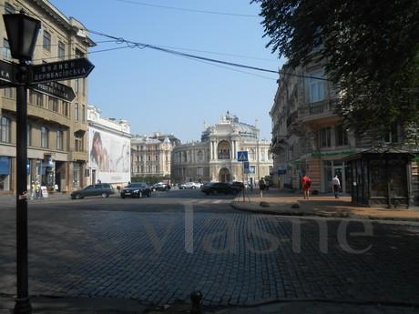 Deribasovskaya1 apartment 700grn, Odessa - apartment by the day
