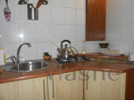 Deribasovskaya1 apartment 700grn, Odessa - apartment by the day
