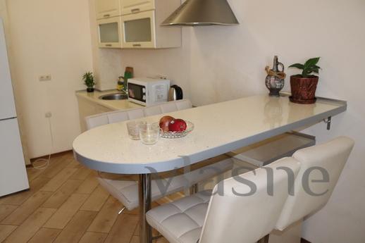 2 bedroom apartment on the Genoese, Odessa - apartment by the day