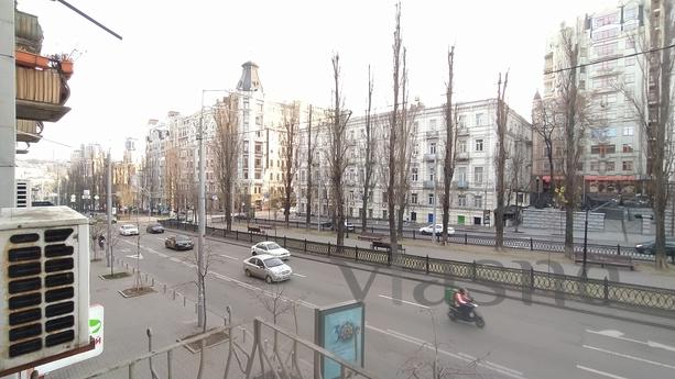 1 room, Cozy apartment with a balcony, Киев - квартира посуточно